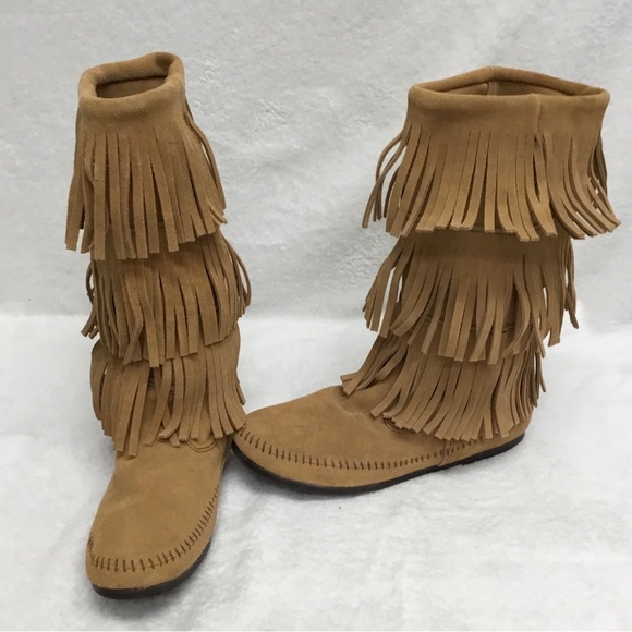 Minnetonka Brown Suede 3 Layer Fringe Boots Moccasins Boho  Sz 9 - Picture 3 of 8